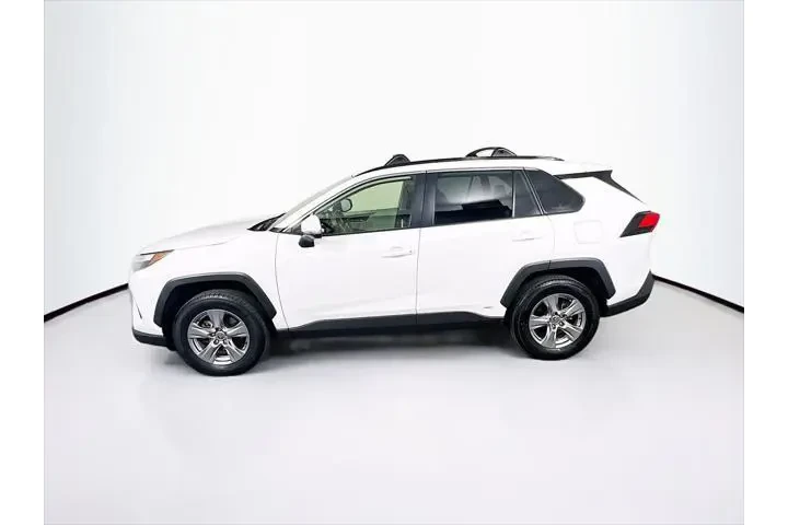 $28990 : Toyota RAV4 Hybrid 2022 AWD image 4