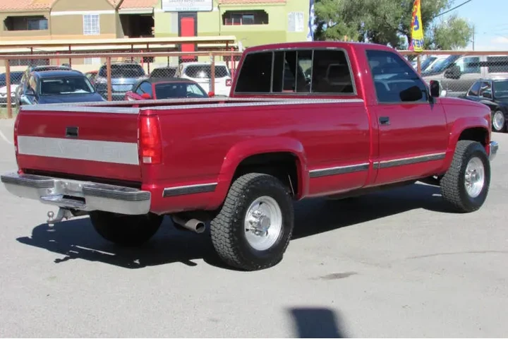 $8995 : 1990 C/K 2500 Series K2500 Sc image 7