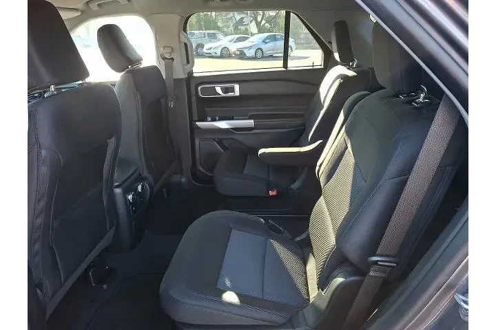 $31688 : Ford Explorer 2022 AWD XLT 4 image 10