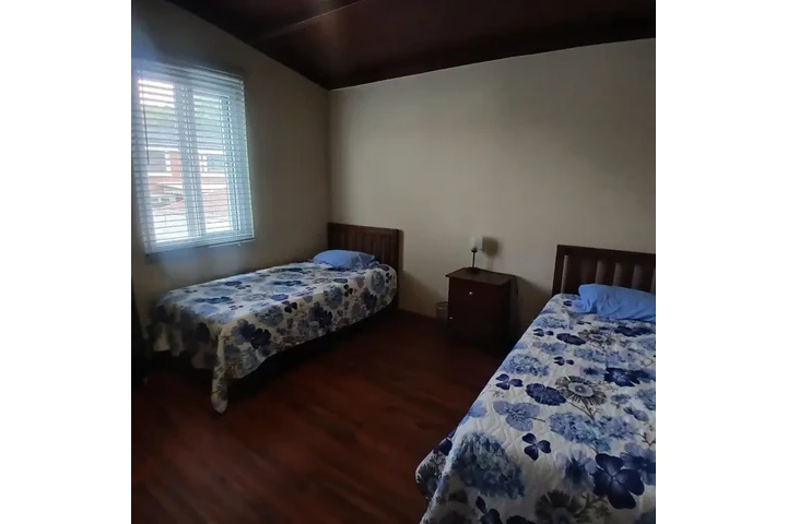 $1100 : Apartamento en renta zona 13 image 7