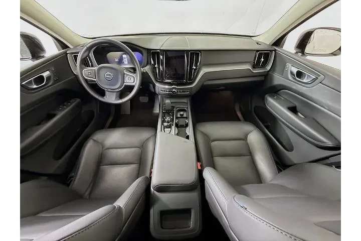 $36900 : Volvo XC60 2025 AWD B5 Core image 5