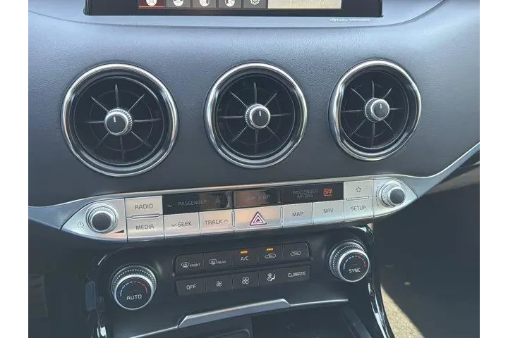 $24044 : Kia Stinger 2019 GT2 4dr Sed image 7