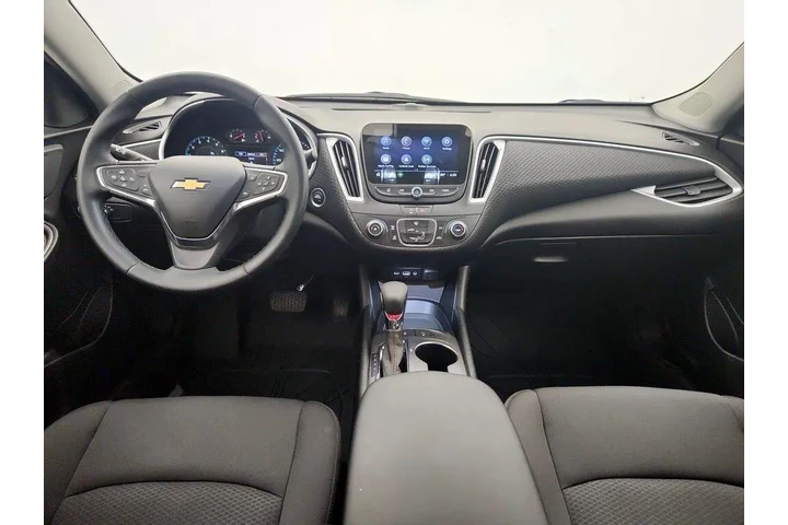 $23998 : Chevrolet Malibu 2024 RS 4dr image 9