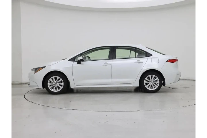 $24998 : Toyota Corolla 2026 LE 4dr S image 3