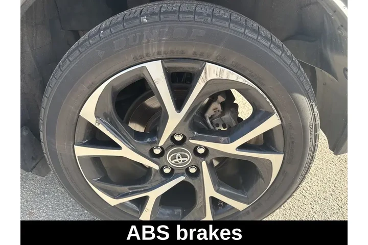 $17977 : Toyota C-HR 2019 LE 4dr Cros image 6