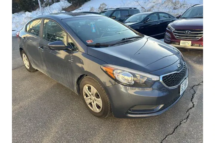 $9249 : Kia Forte 2016 LX 4dr Sedan image 1