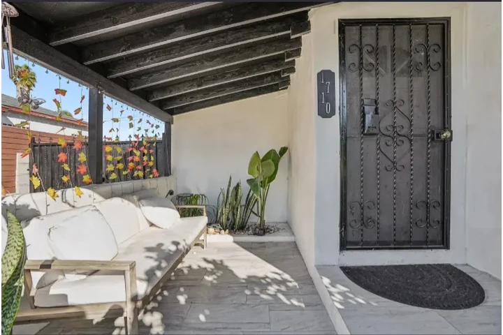 $1800 : CASA*N Van Ness Ave, Compton📍 image 2
