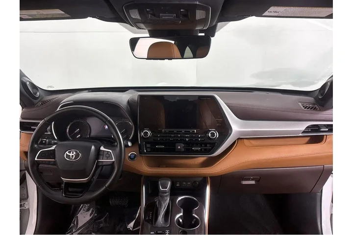 $36997 : Gold Certified2022 Highlander image 3