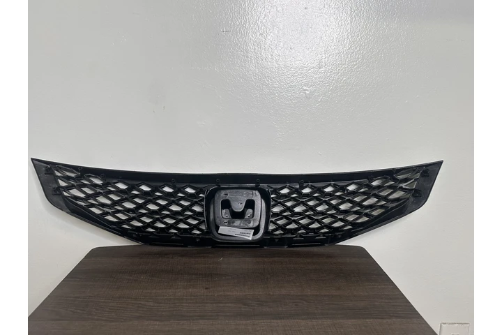 $50 : GRILLE HONDA CIVIC 09-11 2DR image 1