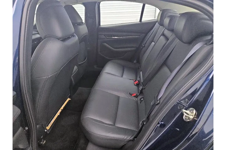 $21998 : Mazda Mazda3 Sedan 2023 2.5 image 10