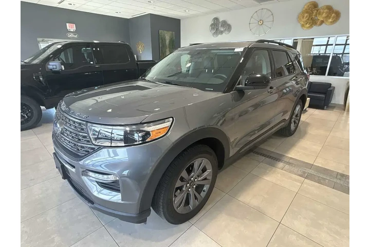 $29989 : Ford Explorer 2022 AWD XLT 4 image 8