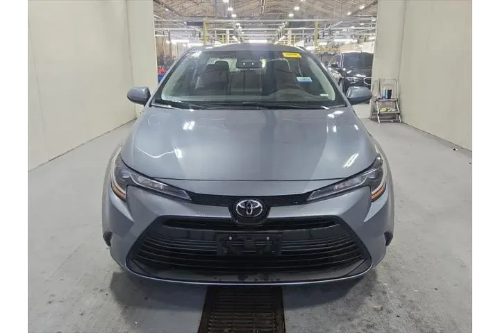 $18493 : Toyota Corolla 2023 LE 4dr S image 2