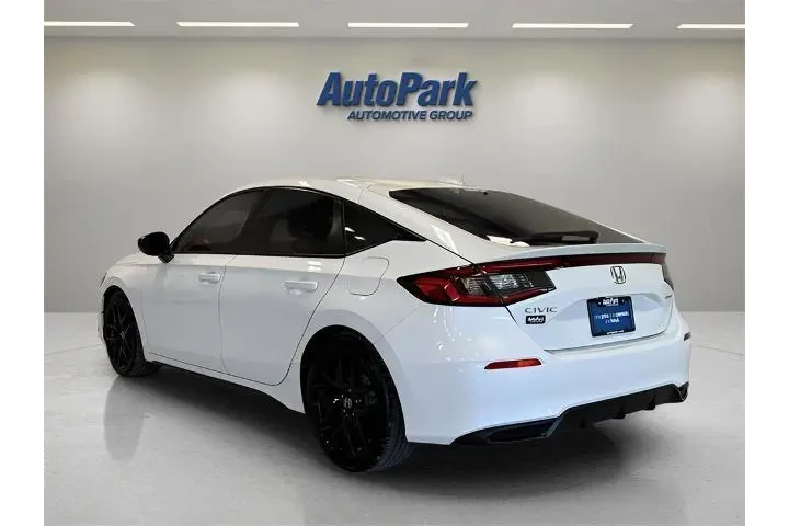 Honda Civic 2023 Sport 4dr H image 5