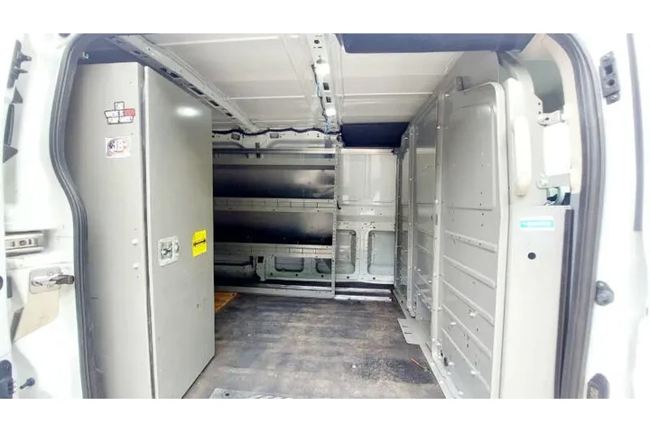 $14990 : 2019 Transit 250 image 4