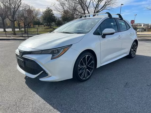 $15900 : 2019 Corolla Hatchback XSE image 3