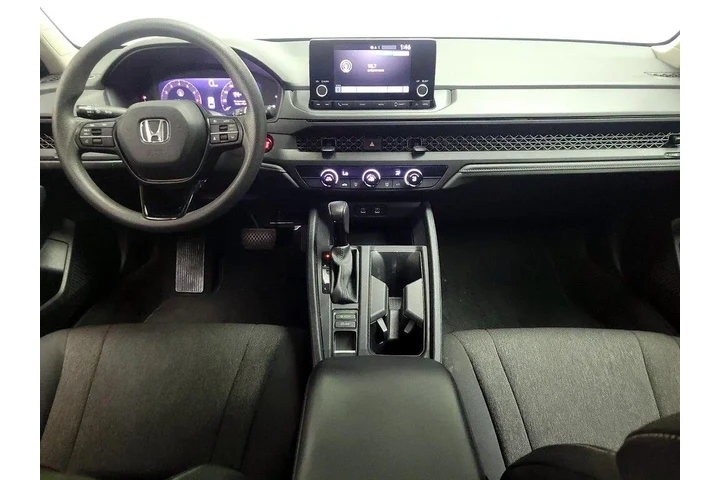 $22998 : Honda Accord 2024 LX 4dr Sed image 9