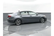 $17594 : Kia Forte 2024 LXS 4dr Sedan thumbnail