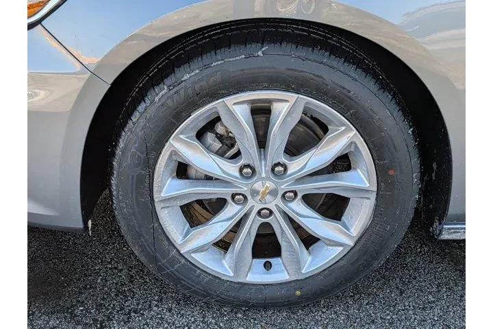 $14998 : Chevrolet Malibu 2023 LT 4dr image 9