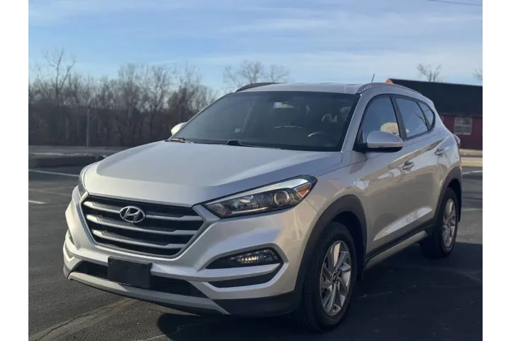 $7999 : 2017 Tucson Eco image 4