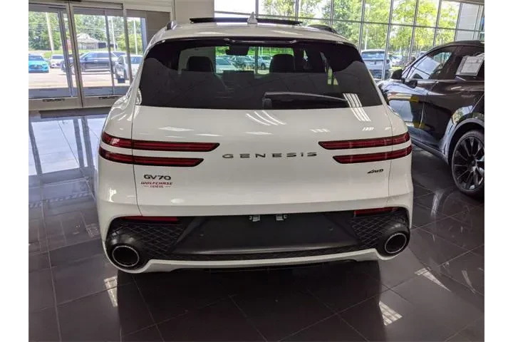 $24500 : Genesis GV70 2022 AWD 2.5T S image 3