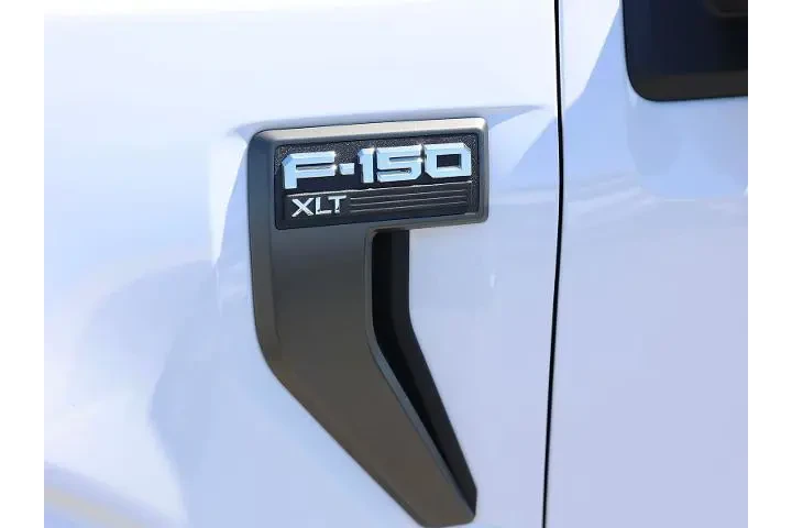 $39880 : Ford F-150 2023 4x4 XLT 4dr image 6