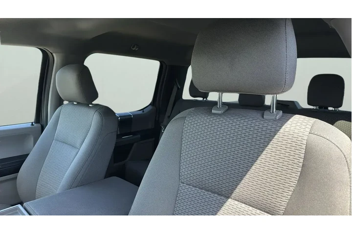 $17463 : Ford F-150 2015 4x2 XLT 4dr image 10