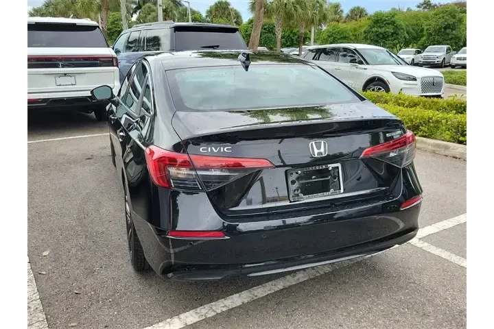 $25990 : Honda Civic 2023 Touring 4dr image 4