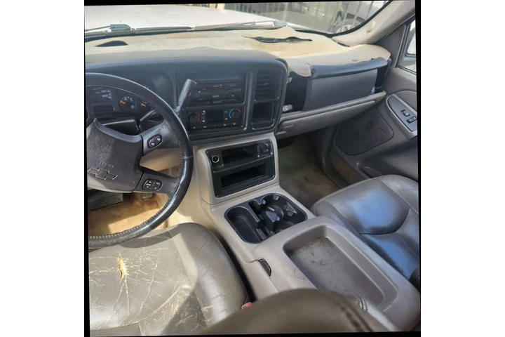 $3900 : 2004 CHEVROLET SUBURBAN 15002 image 7