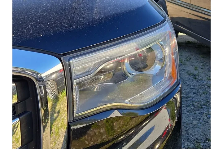 $12743 : GMC Acadia 2017 4x4 SLT-1 4d image 8