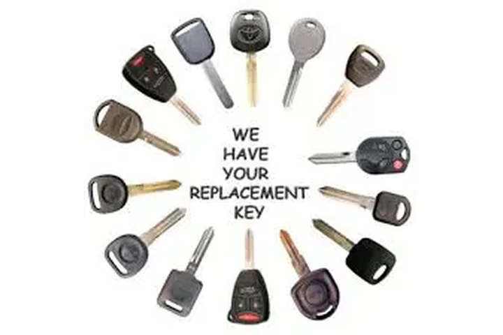 Alberto's Locksmith/Cerrajero image 9