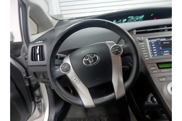 $16998 : Toyota Prius Plug-in Hybrid image 10