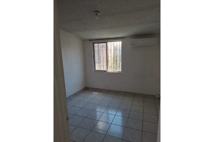$11000 : Casa de renta image 2