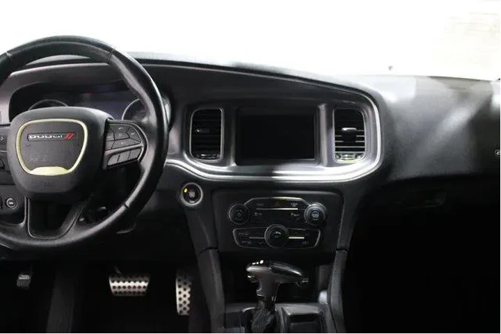 $17941 : Dodge Charger 2019 SXT 4dr S image 2
