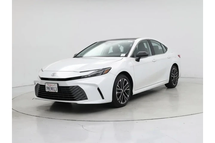 $36998 : Toyota Camry 2025 AWD XLE 4d image 4