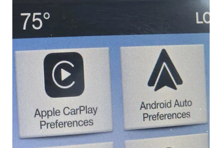 $18962 : Ford Explorer 2019 AWD XLT 4 image 4