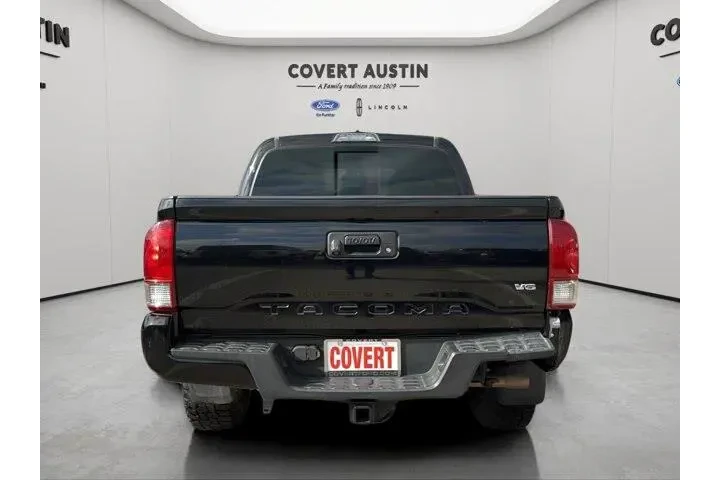 $24854 : Toyota Tacoma 2017 4x4 TRD P image 4