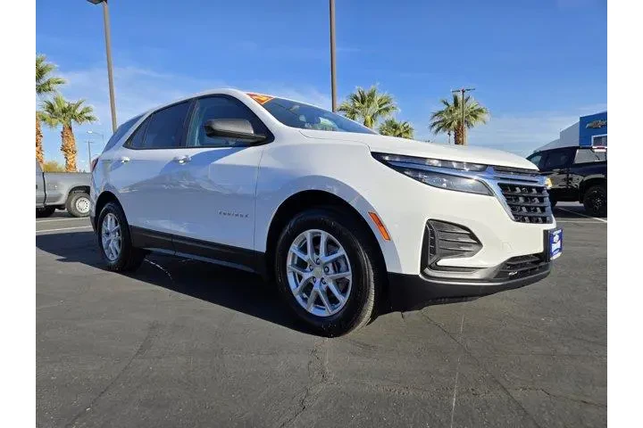 $23991 : Chevrolet Equinox 2024 LS 4d image 1