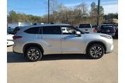 $27503 : Toyota Highlander 2020 AWD X thumbnail