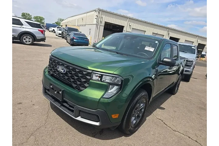 $27898 : Ford Maverick 2025 XLT 4dr S image 1