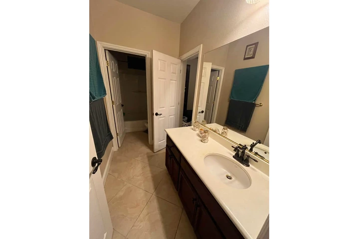 $825 : Se renta cuarto en Vallejo image 4