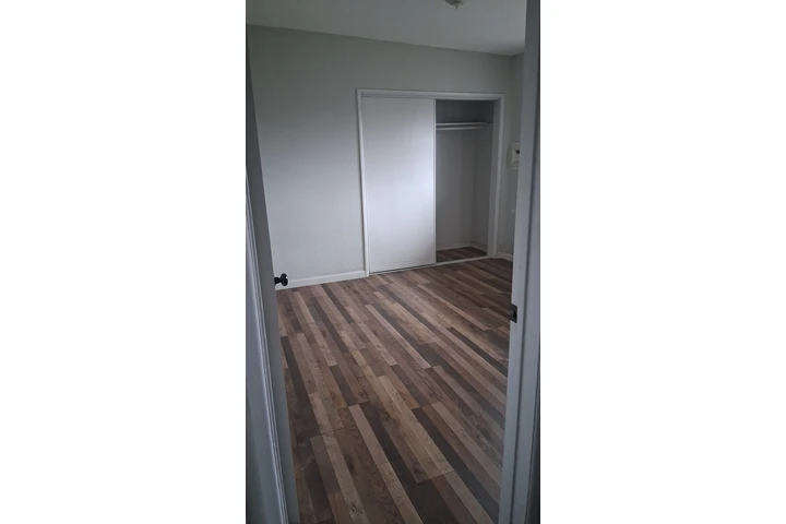 $1 : Se renta Cuarto image 2