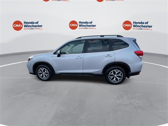 $19148 : PRE-OWNED 2019 SUBARU FORESTE image 6