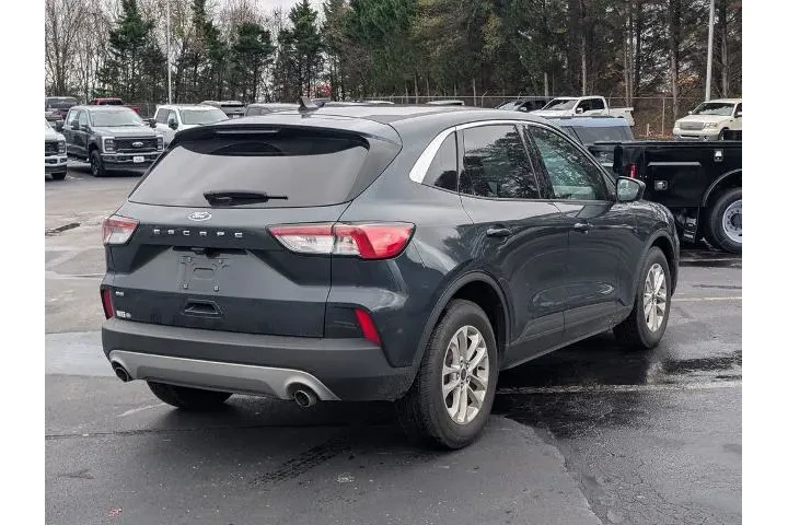 $17500 : Ford Escape 2022 SE 4dr SUV image 3