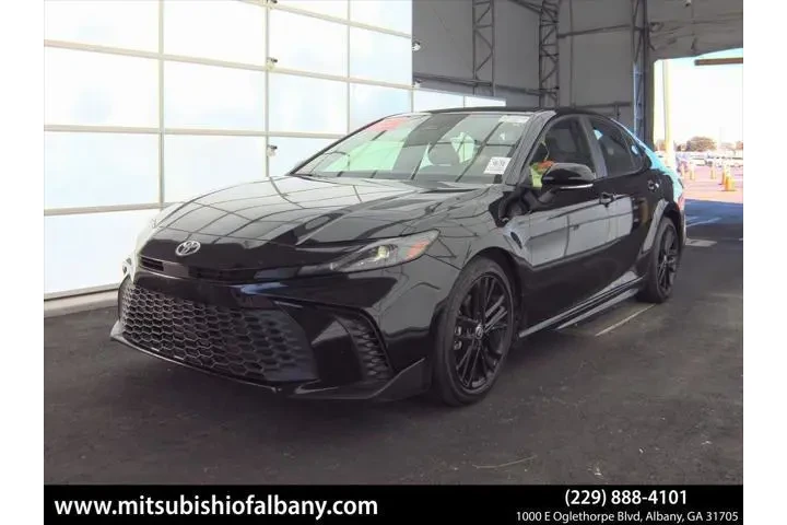 $25781 : Toyota Camry 2025 SE 4dr Sed image 1