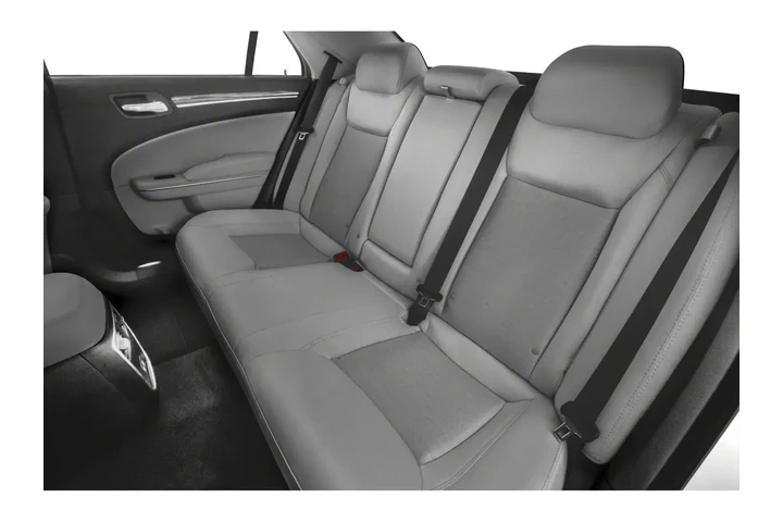 Chrysler 300 2022 S V6 4dr S image 8