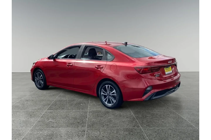 $22412 : Kia Forte 2023 image 4
