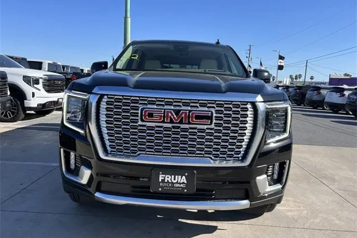 $89865 : 2024 GMC Yukon Denali image 2
