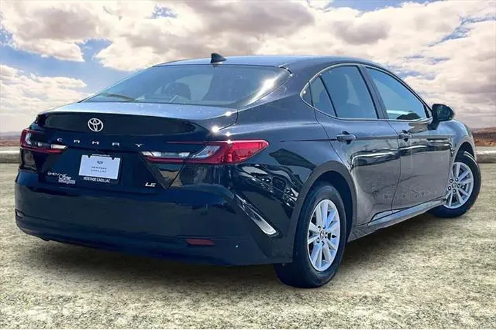$24492 : Toyota Camry 2025 SE 4dr Sed image 5
