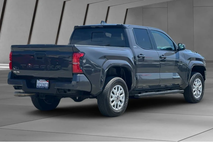 $38900 : Toyota Tacoma 2025 4x4 SR5 4 image 4