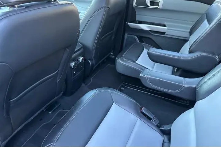 $27971 : Ford Explorer 2022 AWD XLT 4 image 9